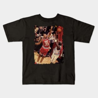 Shawn Marion Contesting Michael Jordan's Shot in The NBA All Star Game Kids T-Shirt